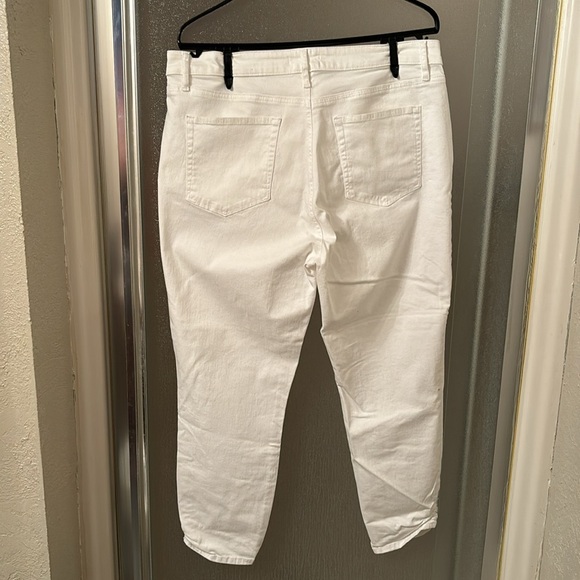 Loft Curvy Skinny Ruched Hem White Jeans Sz. 14 - Picture 2 of 3